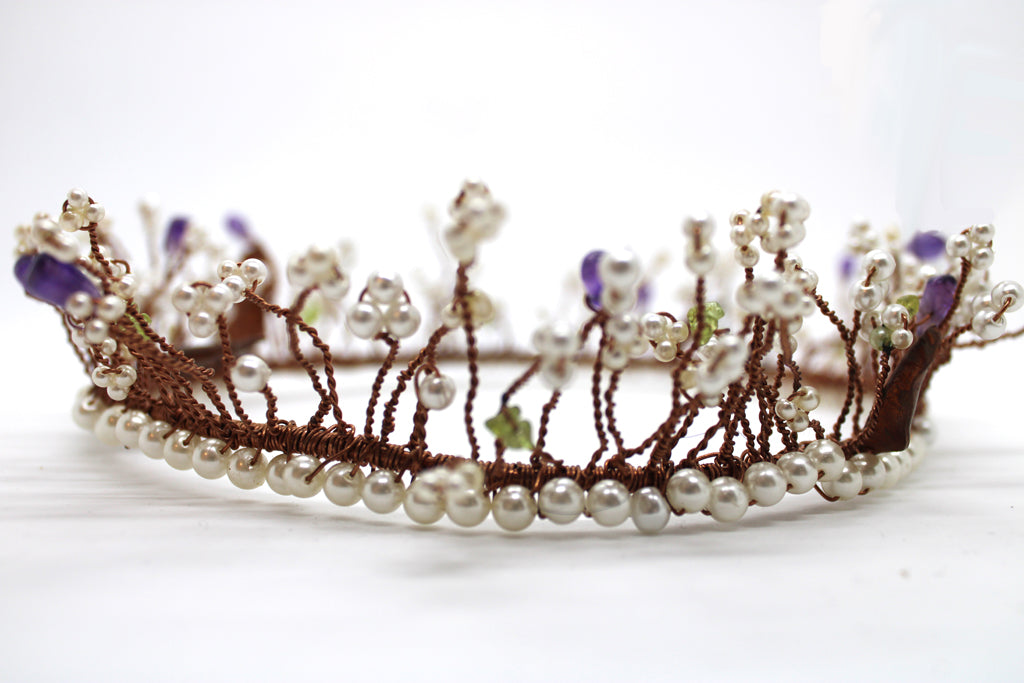 Summers Dream Crown - White Bear Black Wolf